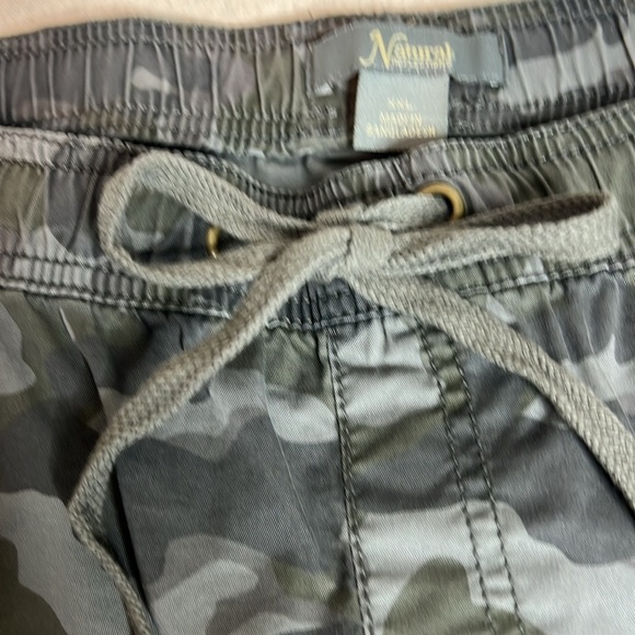Natural Reflections Camo Cargo Joggers XXL - Picture 5 of 10